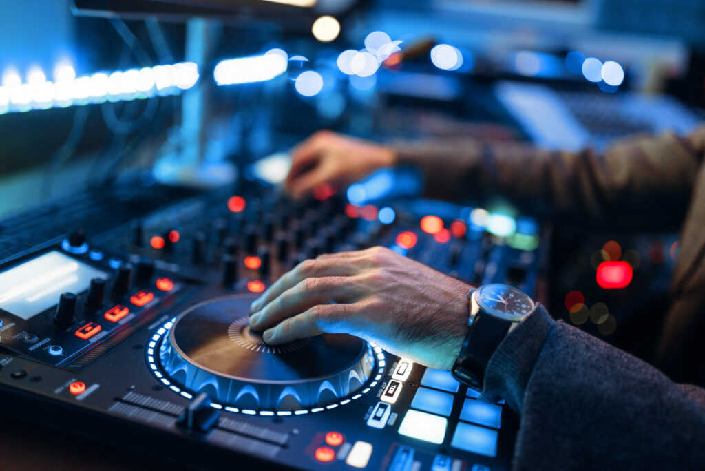 audio video lights for clubs